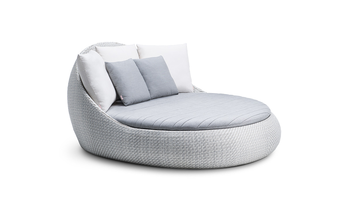 OHMM Outdoor Sol Day Bed Large With Cushions