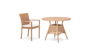 BEACH DINING SET <br>2 CLASSIC ARM CHAIRS & TABLE Ø100CM <br>INC CLEAR GLASS TOP