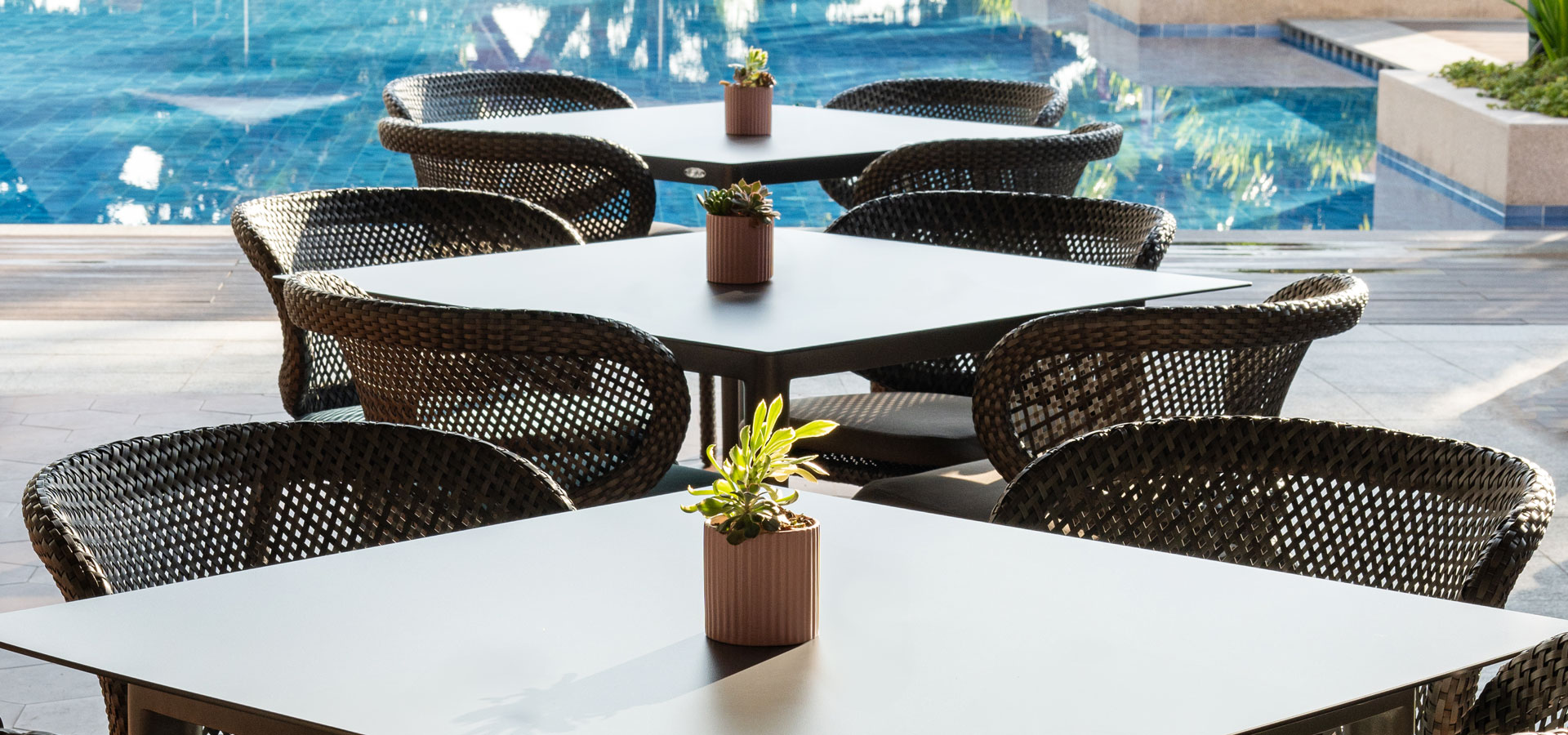 ohmm-commercial-outdoor-dining-sets-hotels-singapore