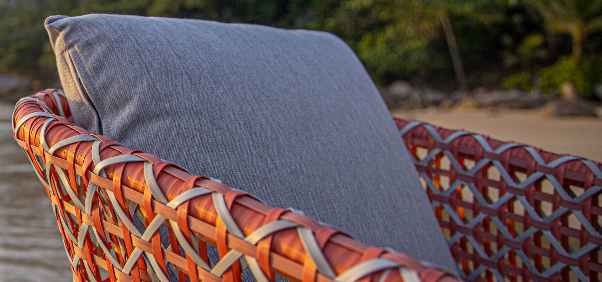 ohmm-outdoor-arm-chair-verano-close-up-customise-it-your-way-1920X900