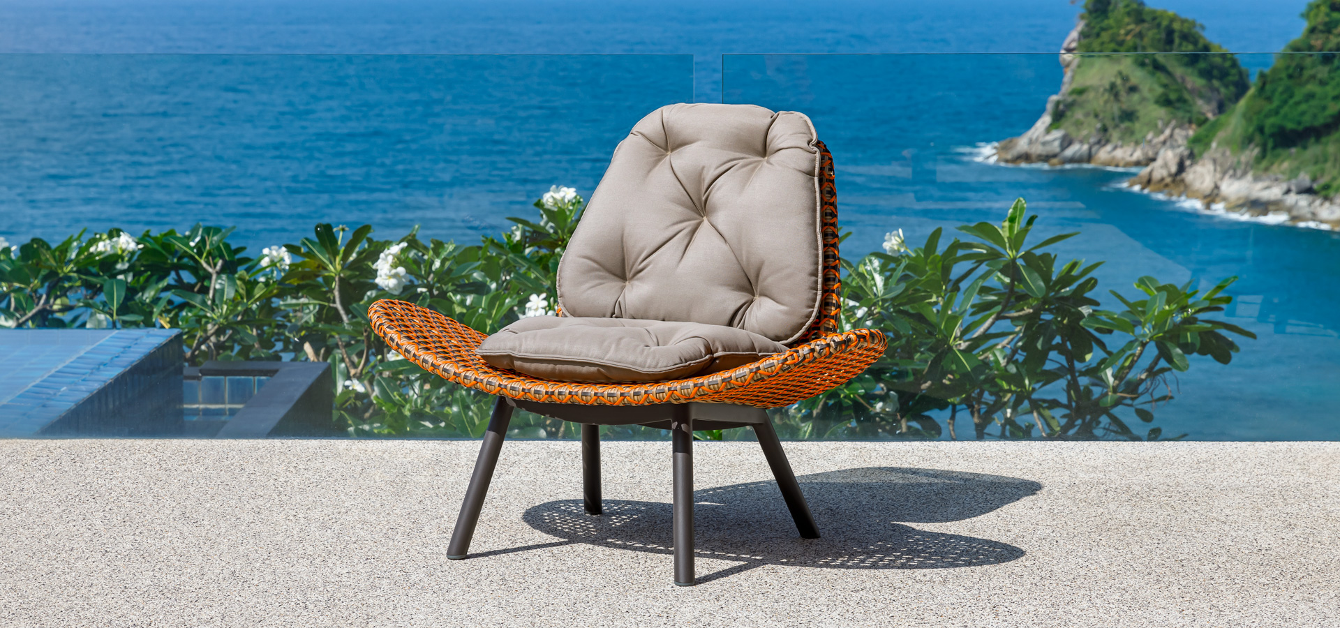 ohmm-wings-outdoor-lounge-accent-chair