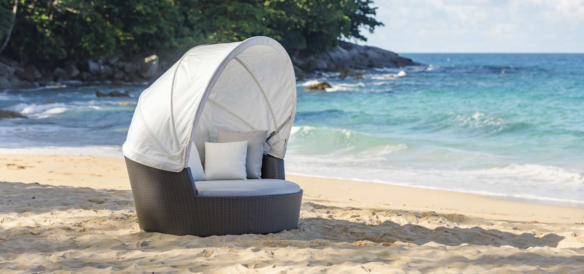 ohmm-flo-outdoor-furniture