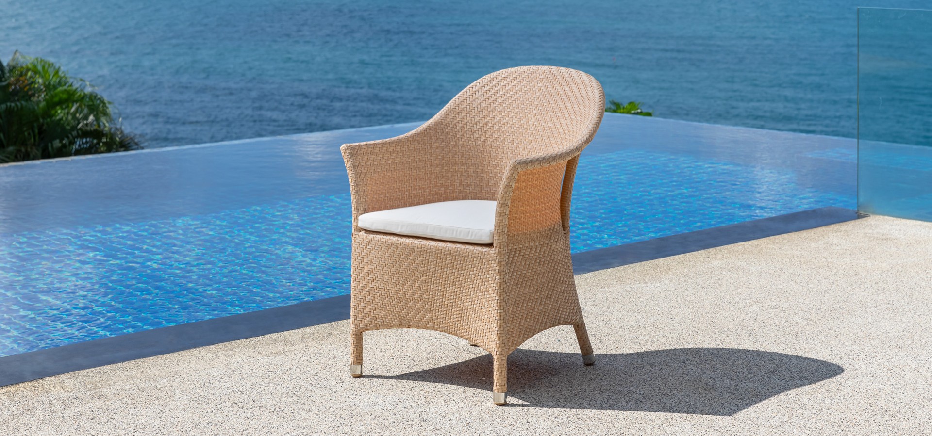 ohmm-veranda-collection-outdoor-dining-furniture